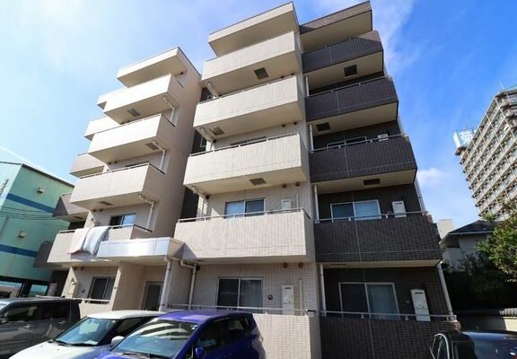 Maison de Quatre Ⅲ（ﾒｿﾞﾝﾄﾞ ｷｬﾄﾙ ｽﾘｰ）